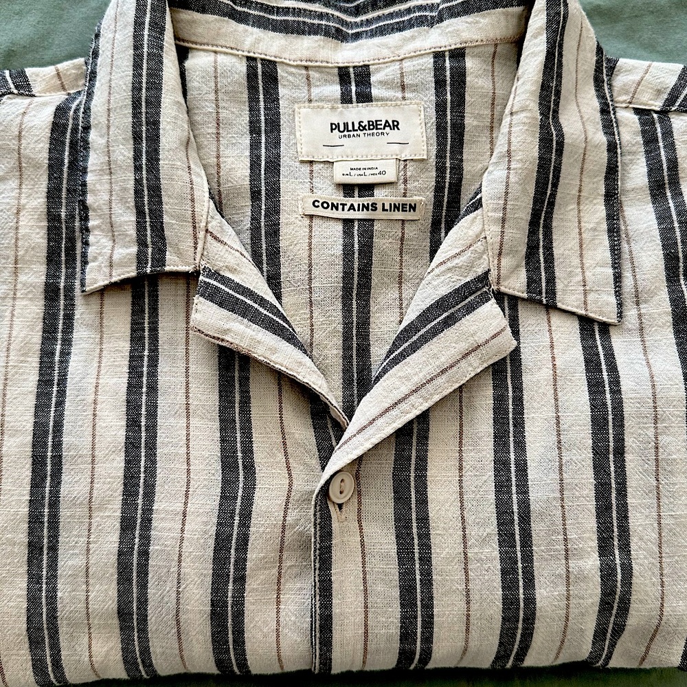 Men’s Linen t-shirt for summer- Brand: Pull and Bear- Size: Large